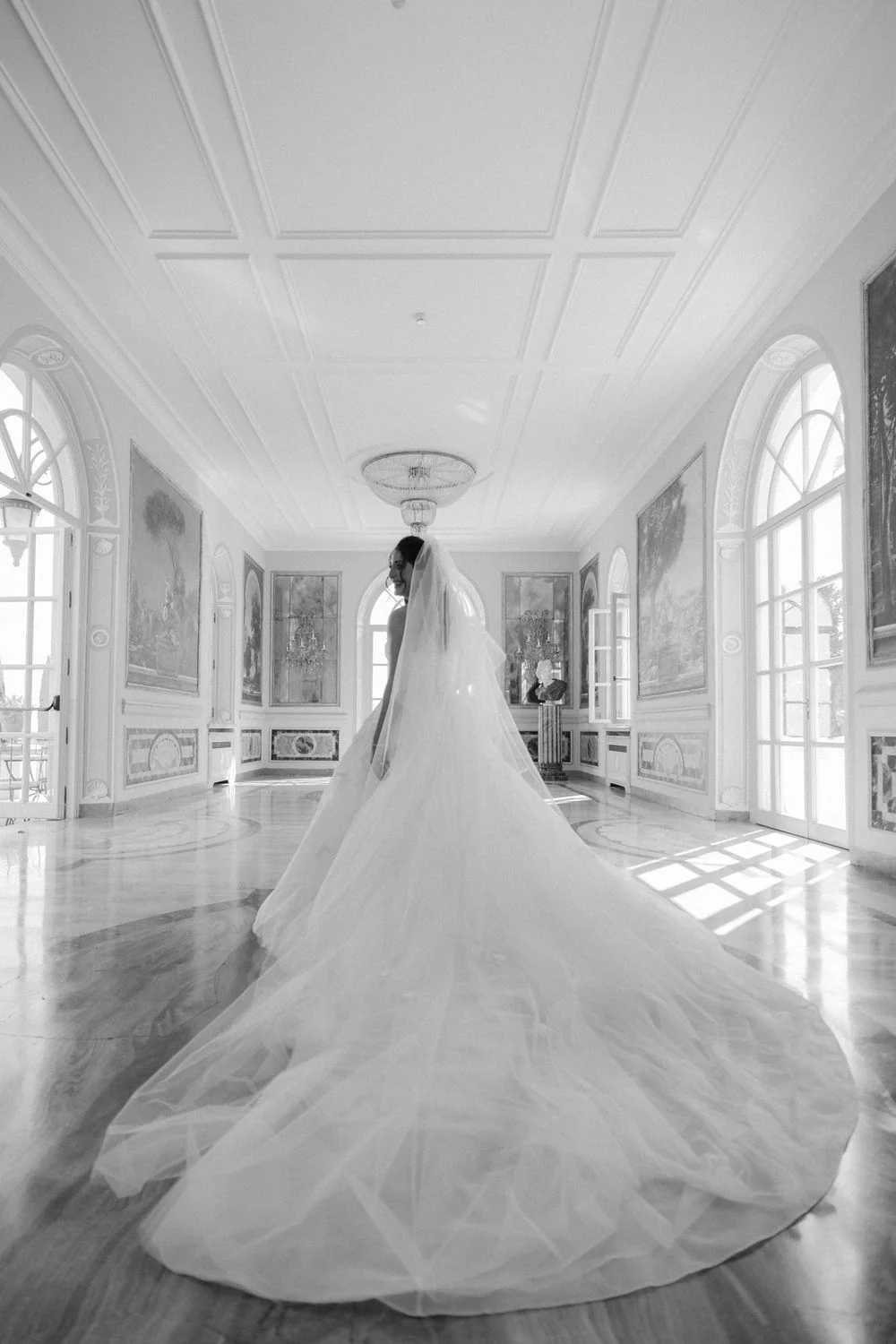 Look 5 2023 w/ Veil - Image 9
