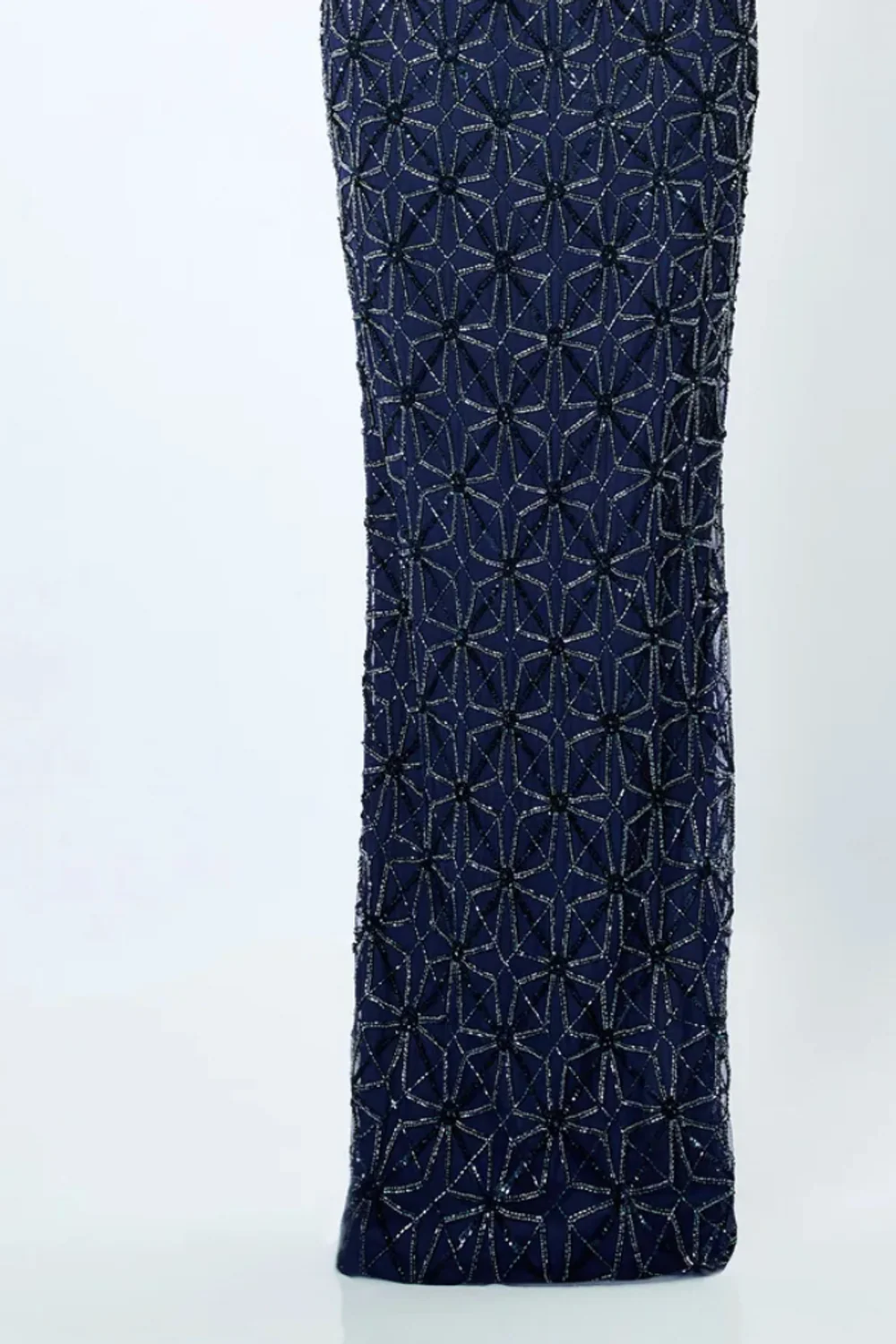 LV22102 - Image 3