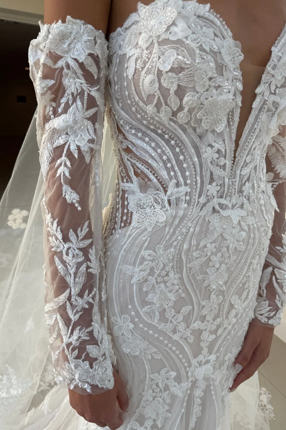 Matea w/ Veil & Sleeves - Image 7