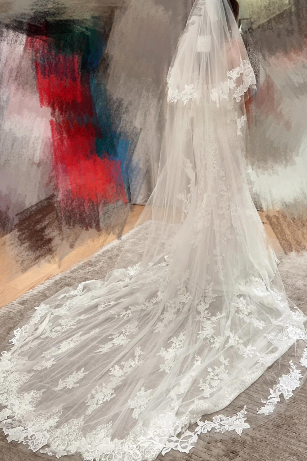 mermaid dress with tailing veil - Image 4