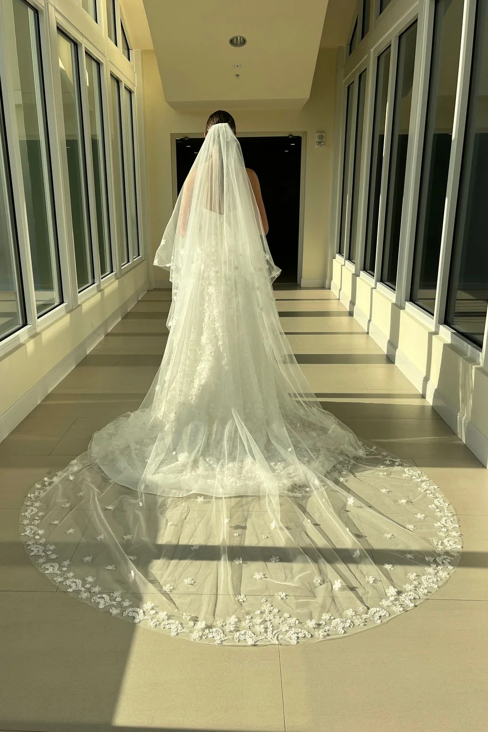 Messina with Veil - Image 4