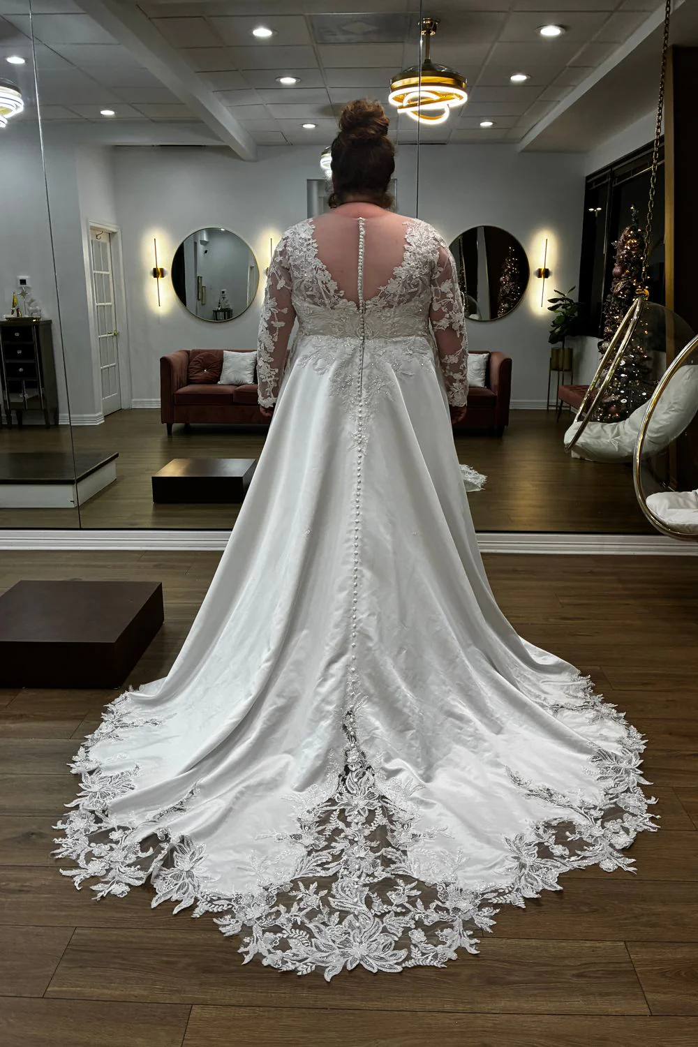 Miss Ivory - Image 3