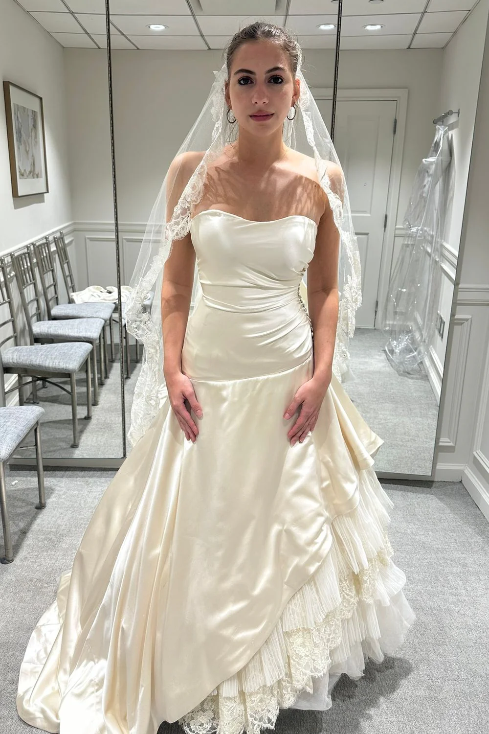 M567 with Veil and Shawl - Image 4