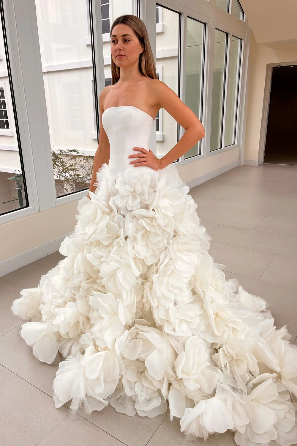 NF047 With Veil - Image 5