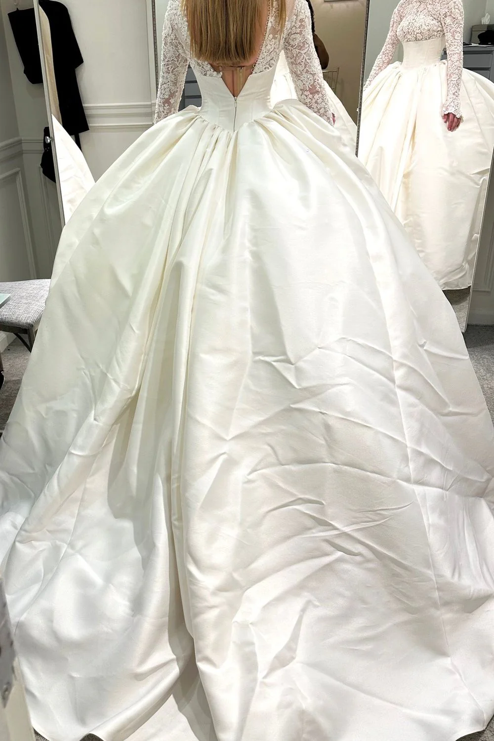 NF088 with veil and blusher - Image 4