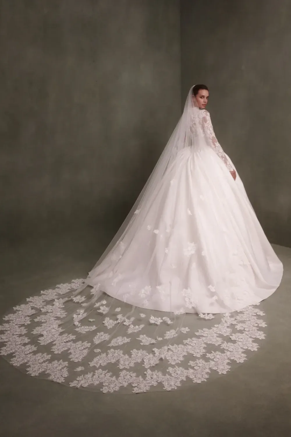 NF088 with veil and blusher - Image 5