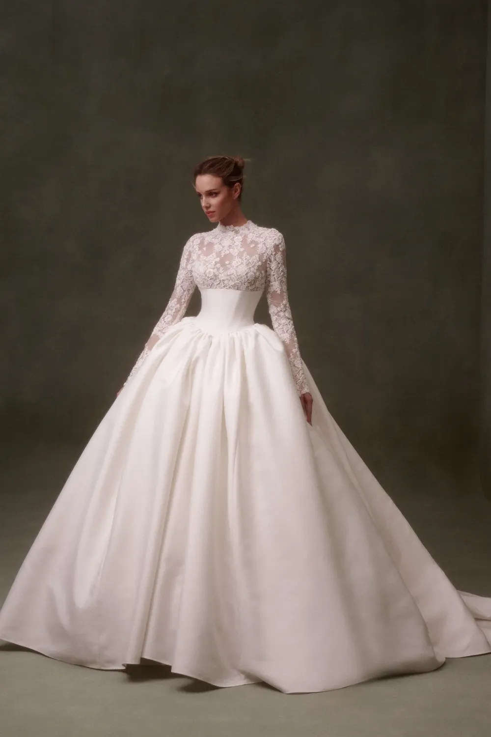 NF088 with Veil and Blusher