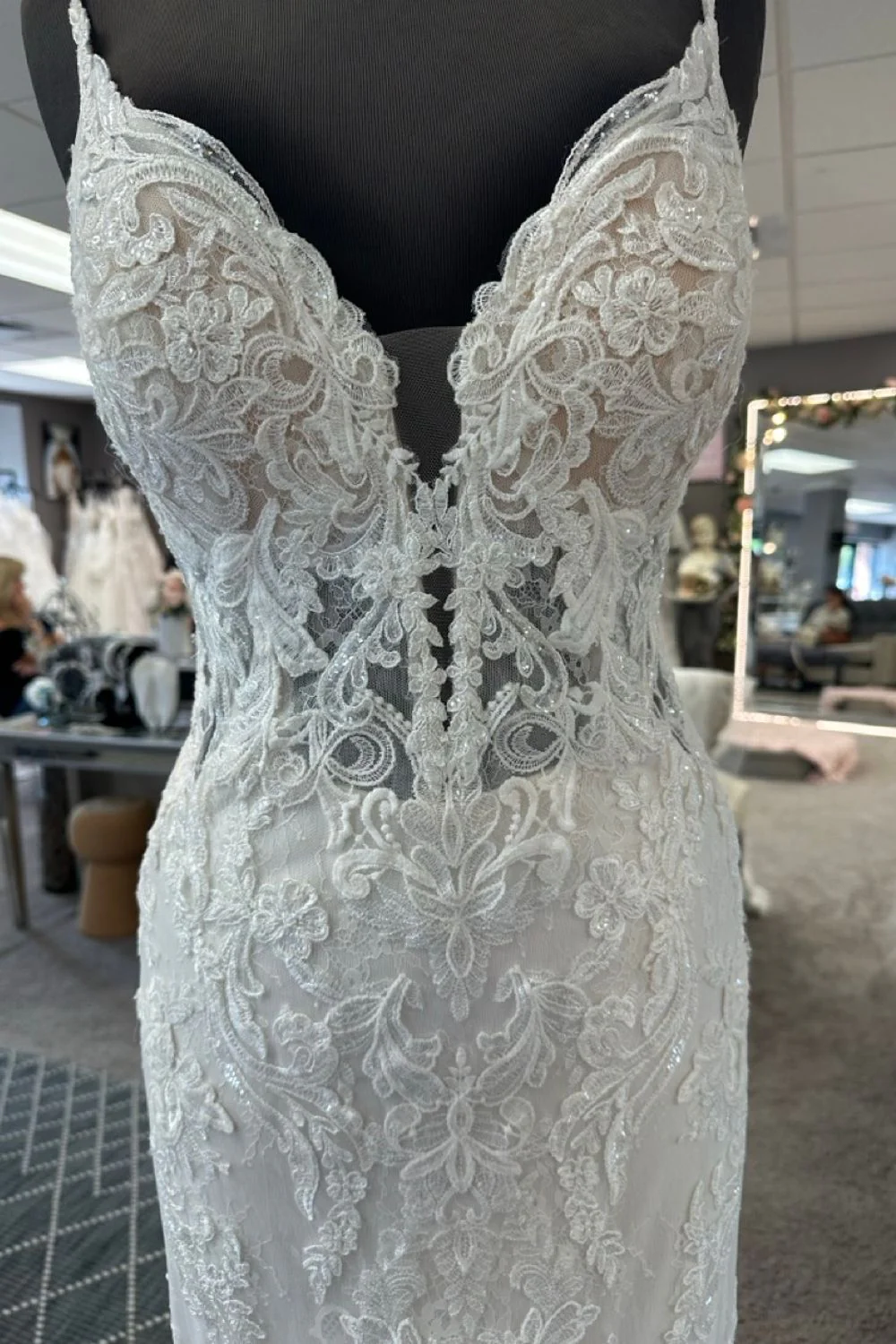 Oaklyn 20744 with Veil - Image 10