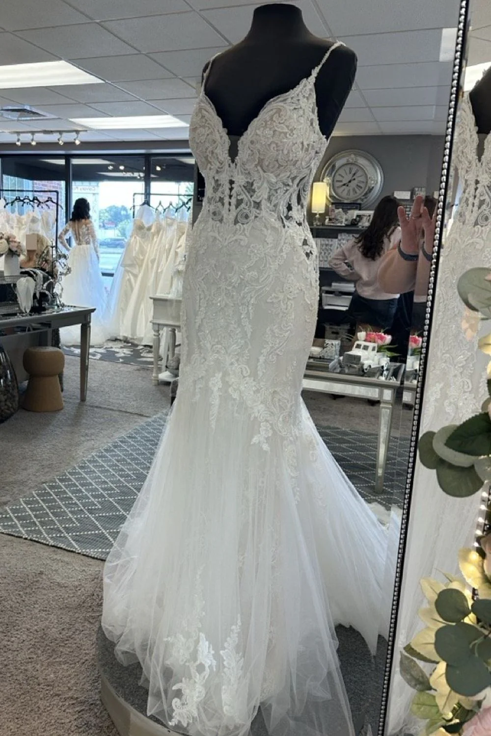 Oaklyn 20744 with Veil - Image 11