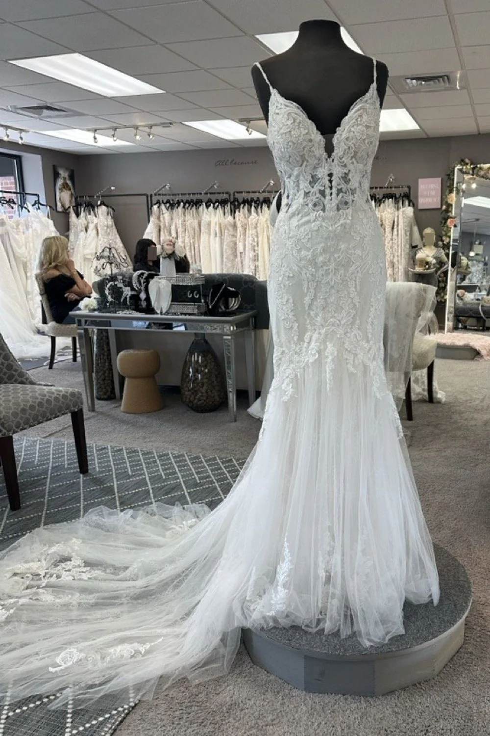 Oaklyn 20744 with Veil - Image 12