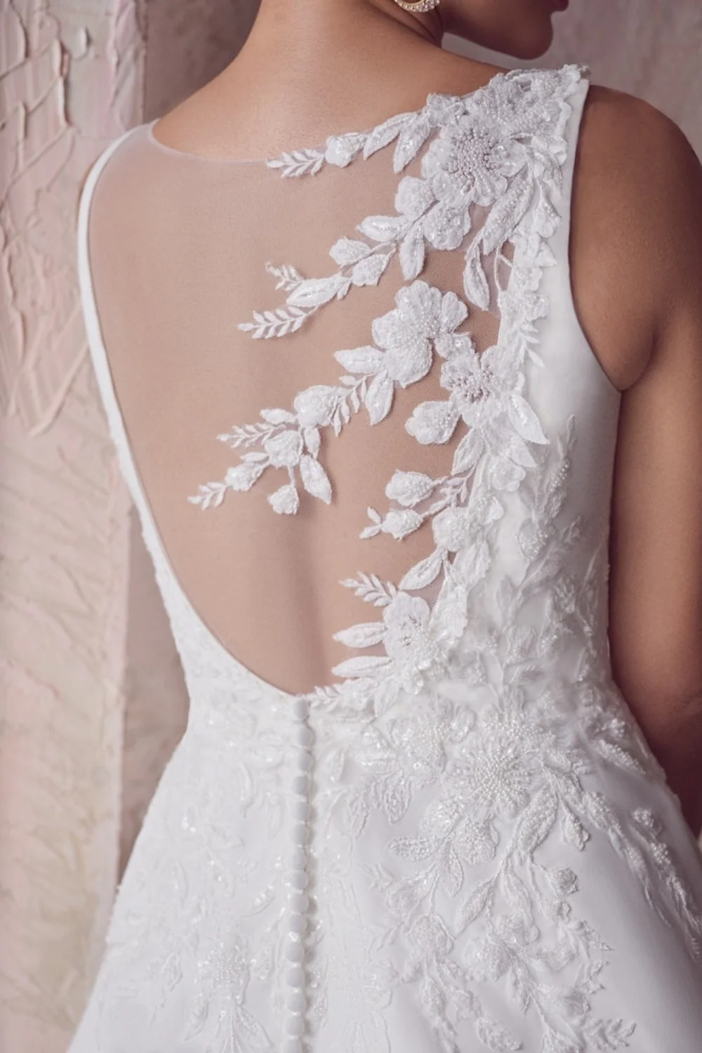 Paxton w/illusion back - Image 6