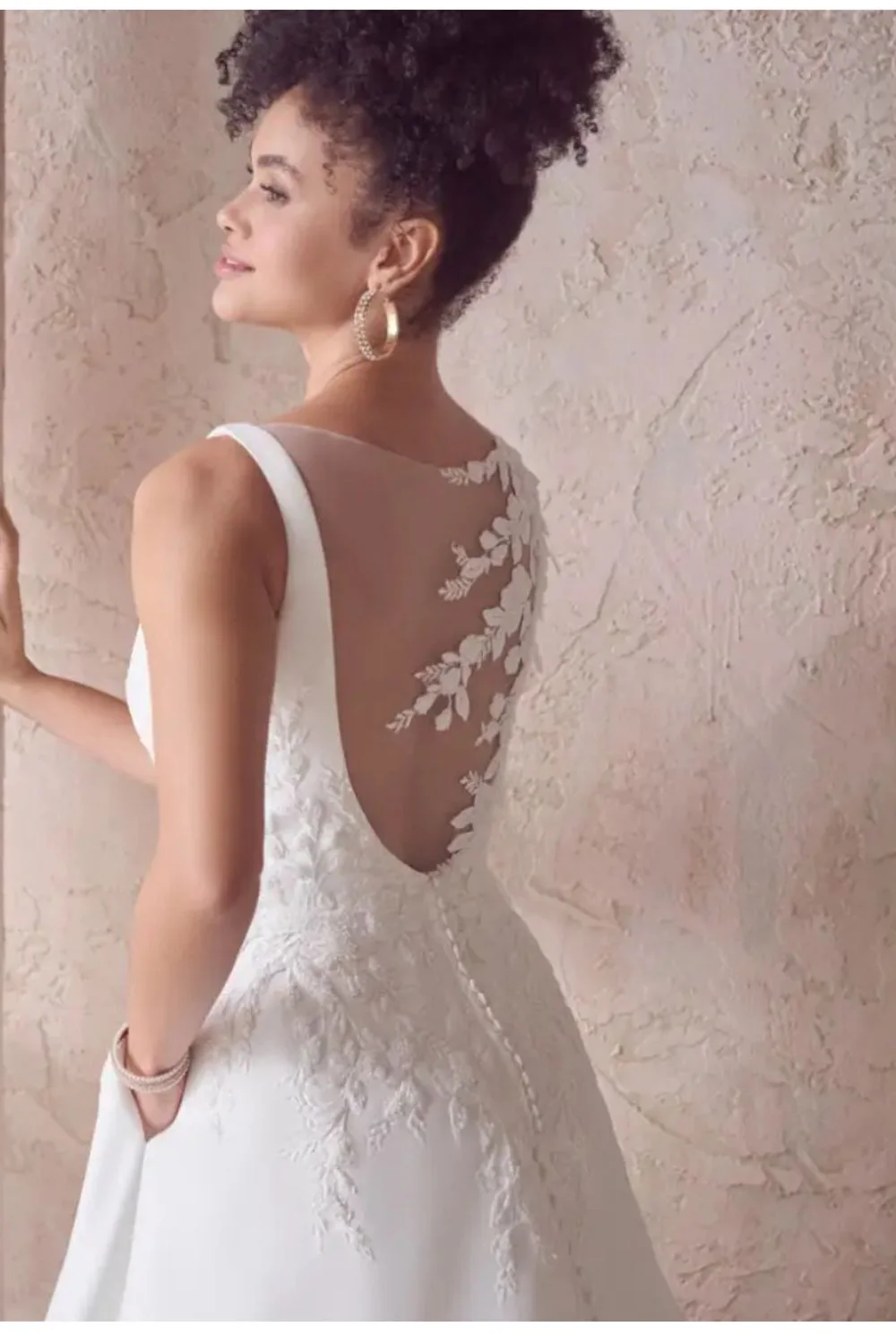 Paxton w/illusion back - Image 8