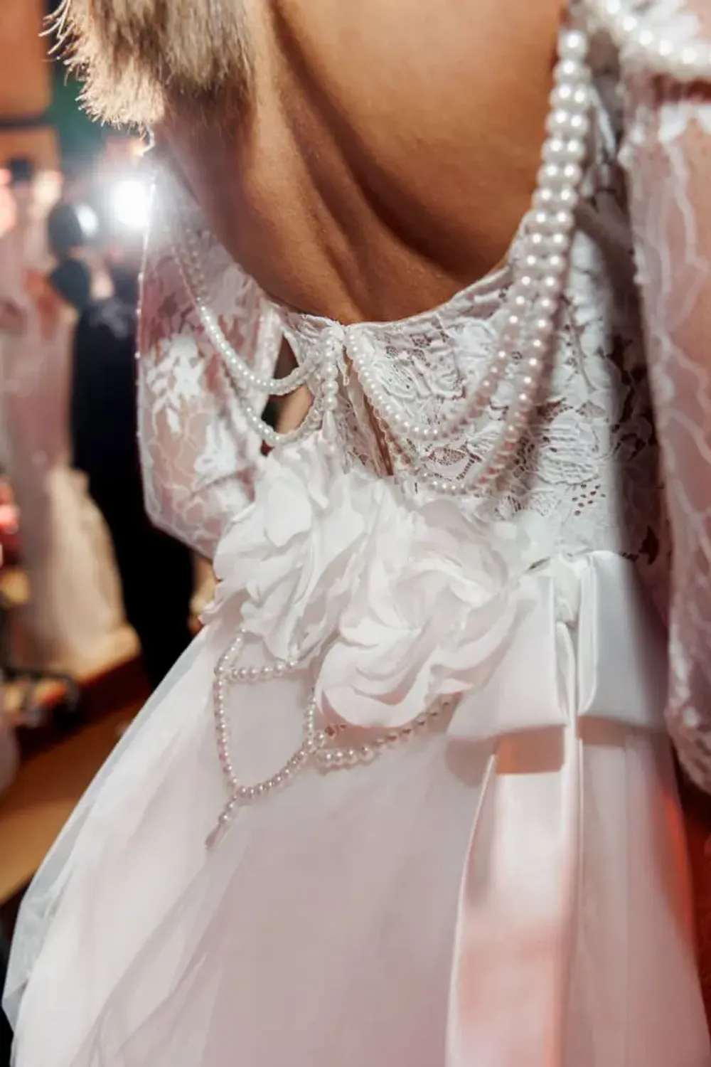 Overskirt 25-P109 and Veil 25-P09 - Image 10