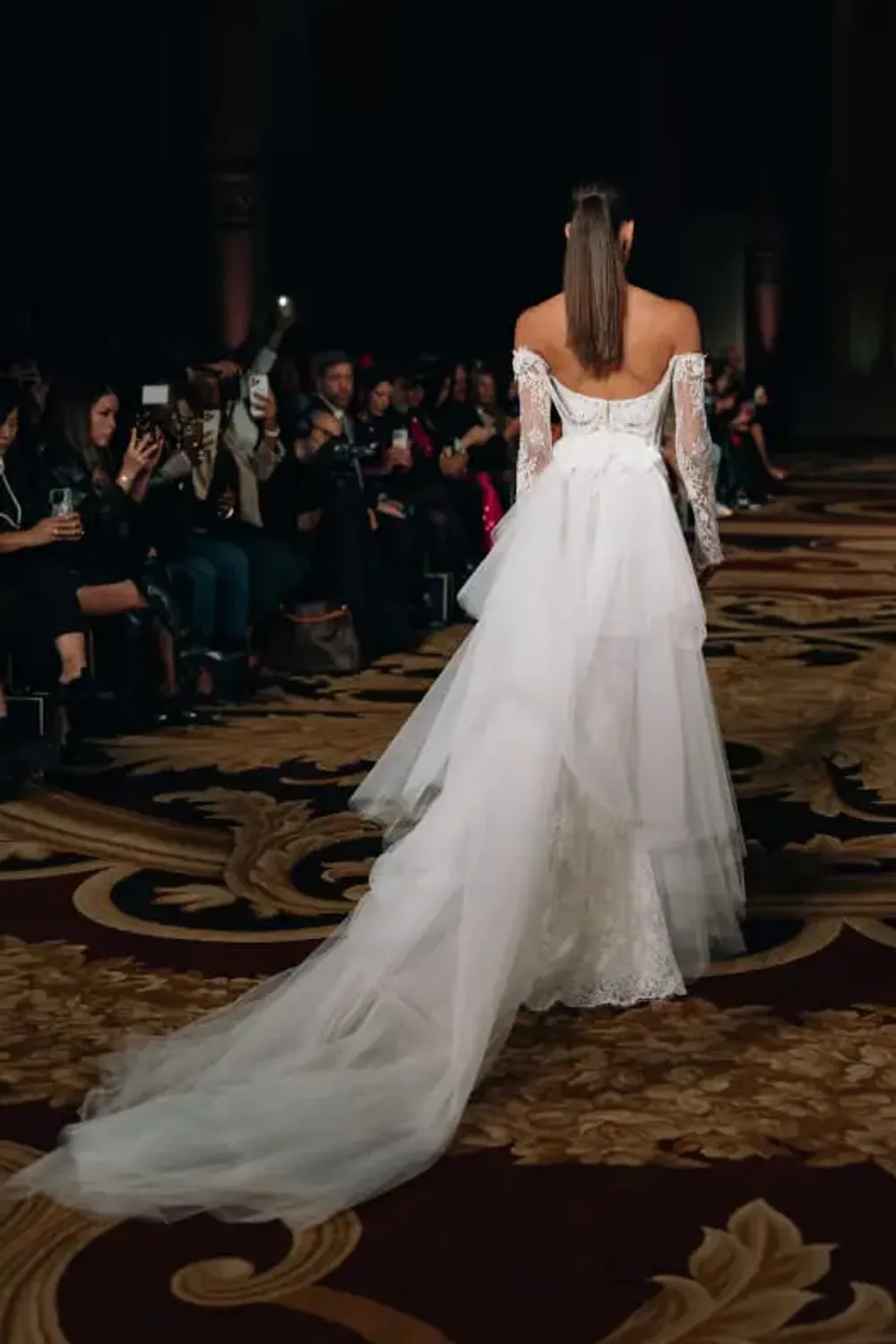 Overskirt 25-P109 and Veil 25-P09 - Image 3