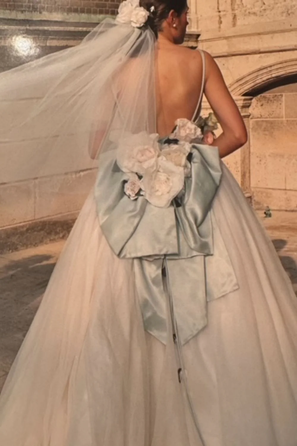 Romantic Blush Tulle W/ Veil and Hair Comb Roses