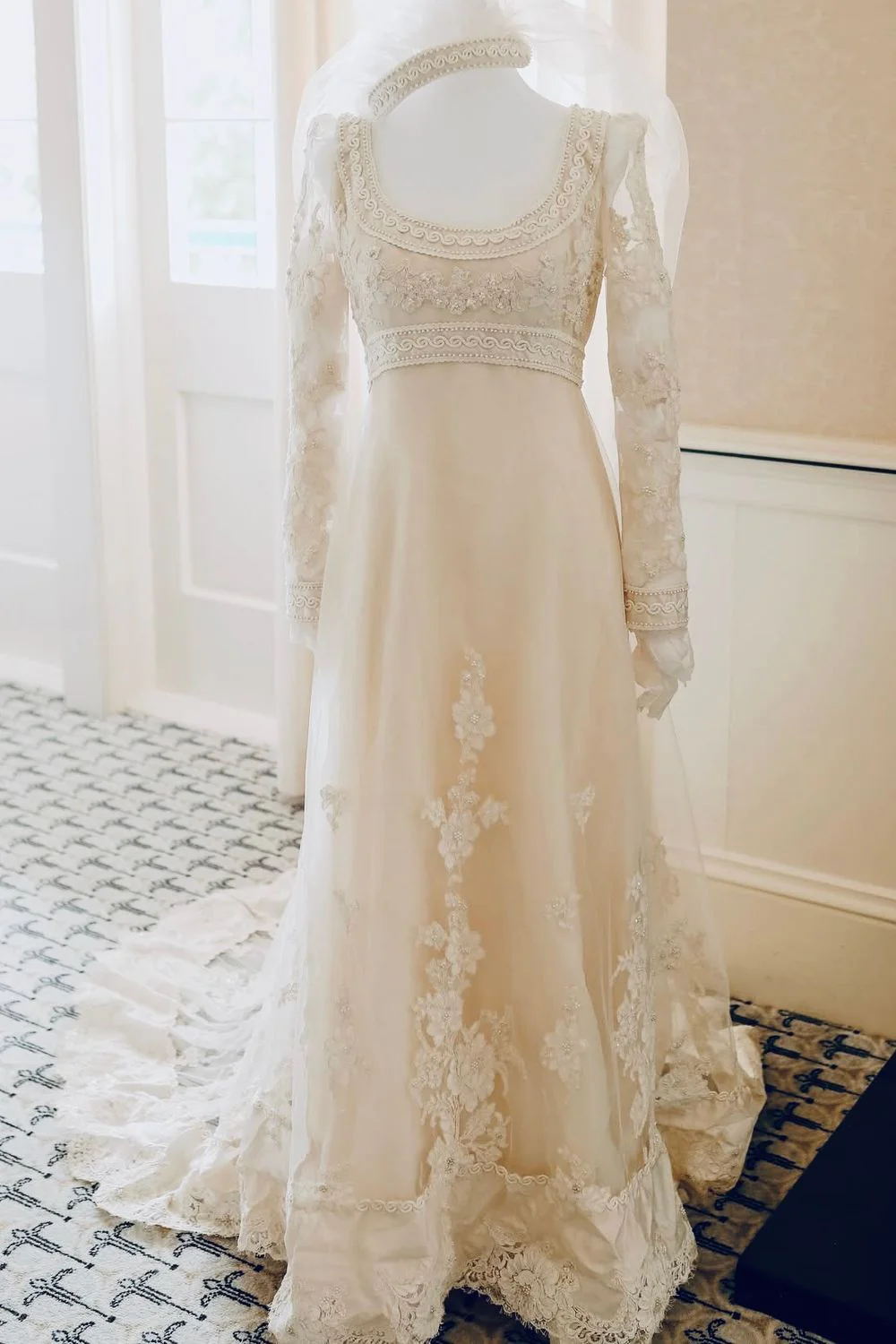 Alençon w/Veil