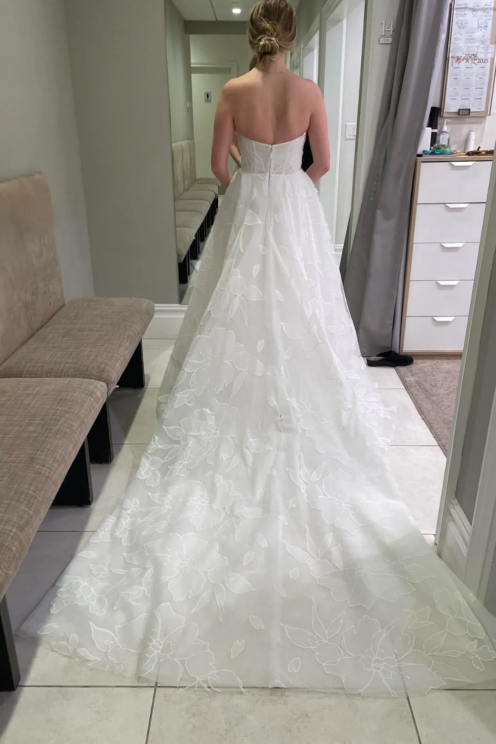 Rome with Custom Veil - Image 2