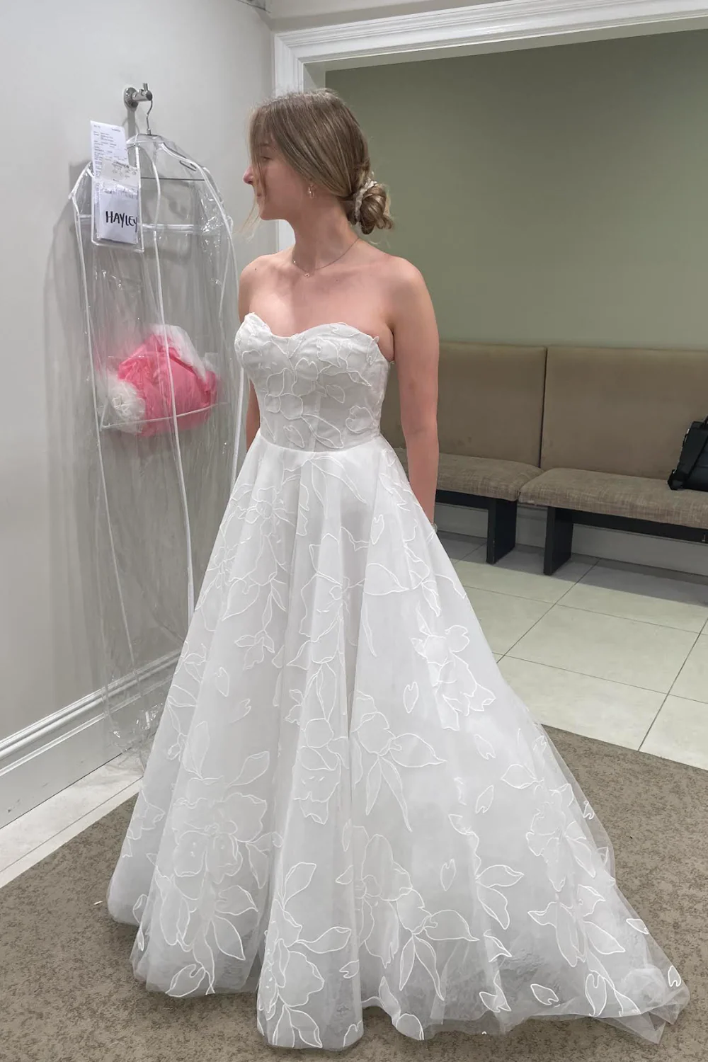 Rome with Custom Veil - Image 3