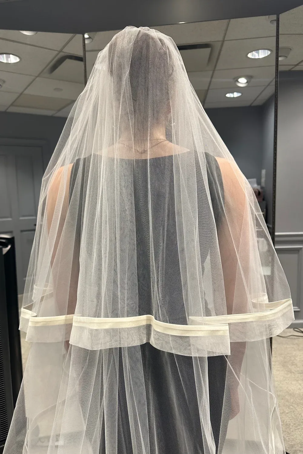 Satine with Veil - Image 6