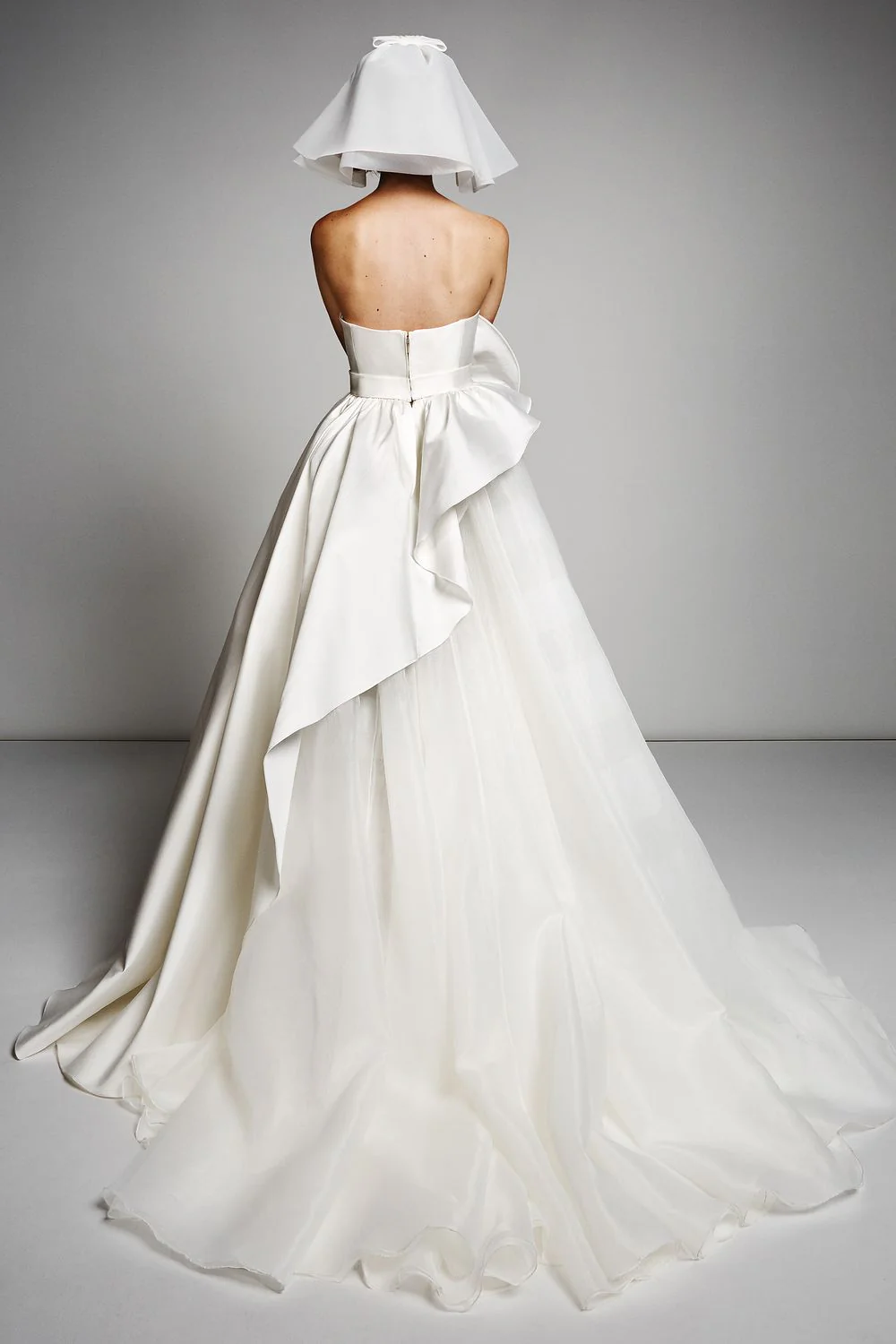 SCULPTURAL VOLANT SWIRL GOWN - Image 2