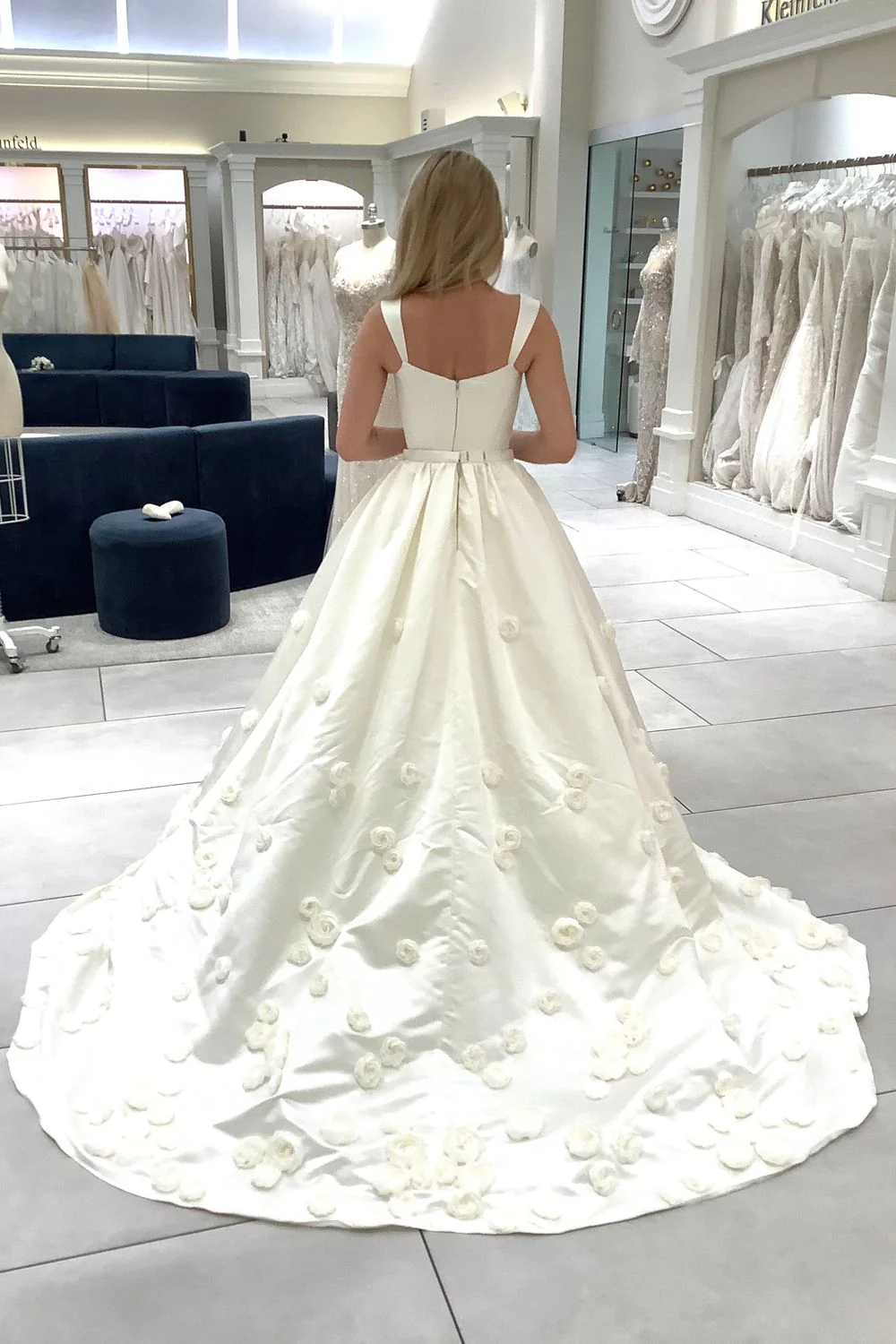 SE042 Custom Dress with Matching Veil - Image 11