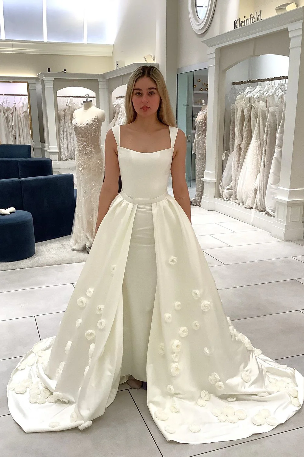 SE042 Custom Dress with Matching Veil - Image 8
