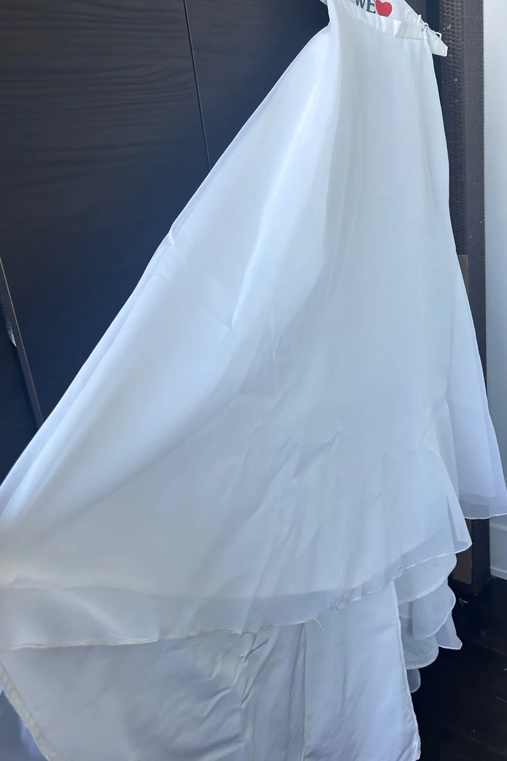 Separate Bodice and skirt with train - Image 3