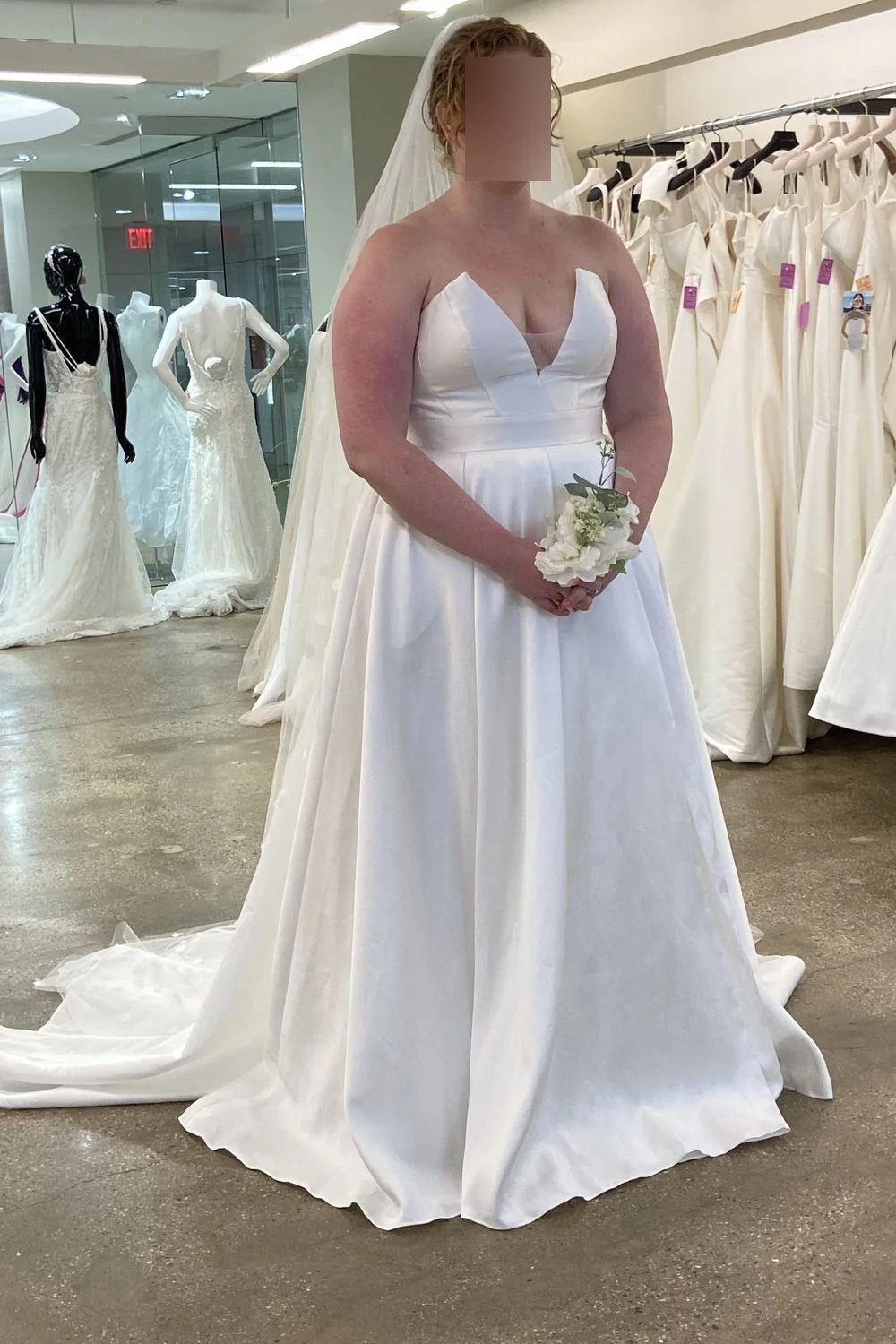 Tracy - With Veil - Image 2