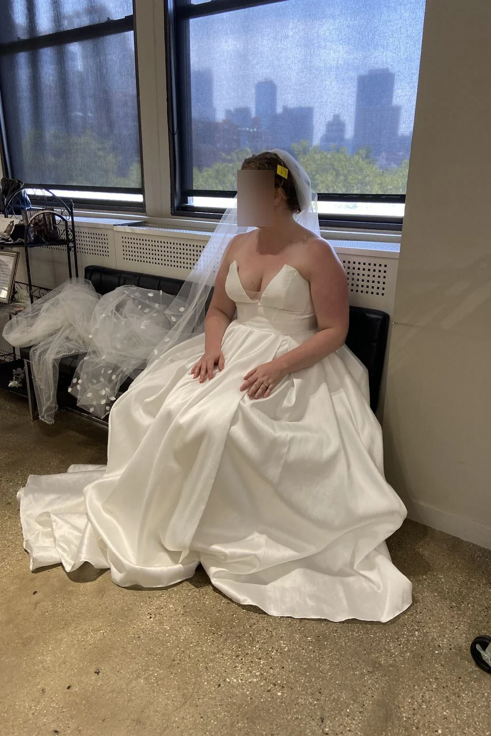 Tracy - With Veil - Image 3