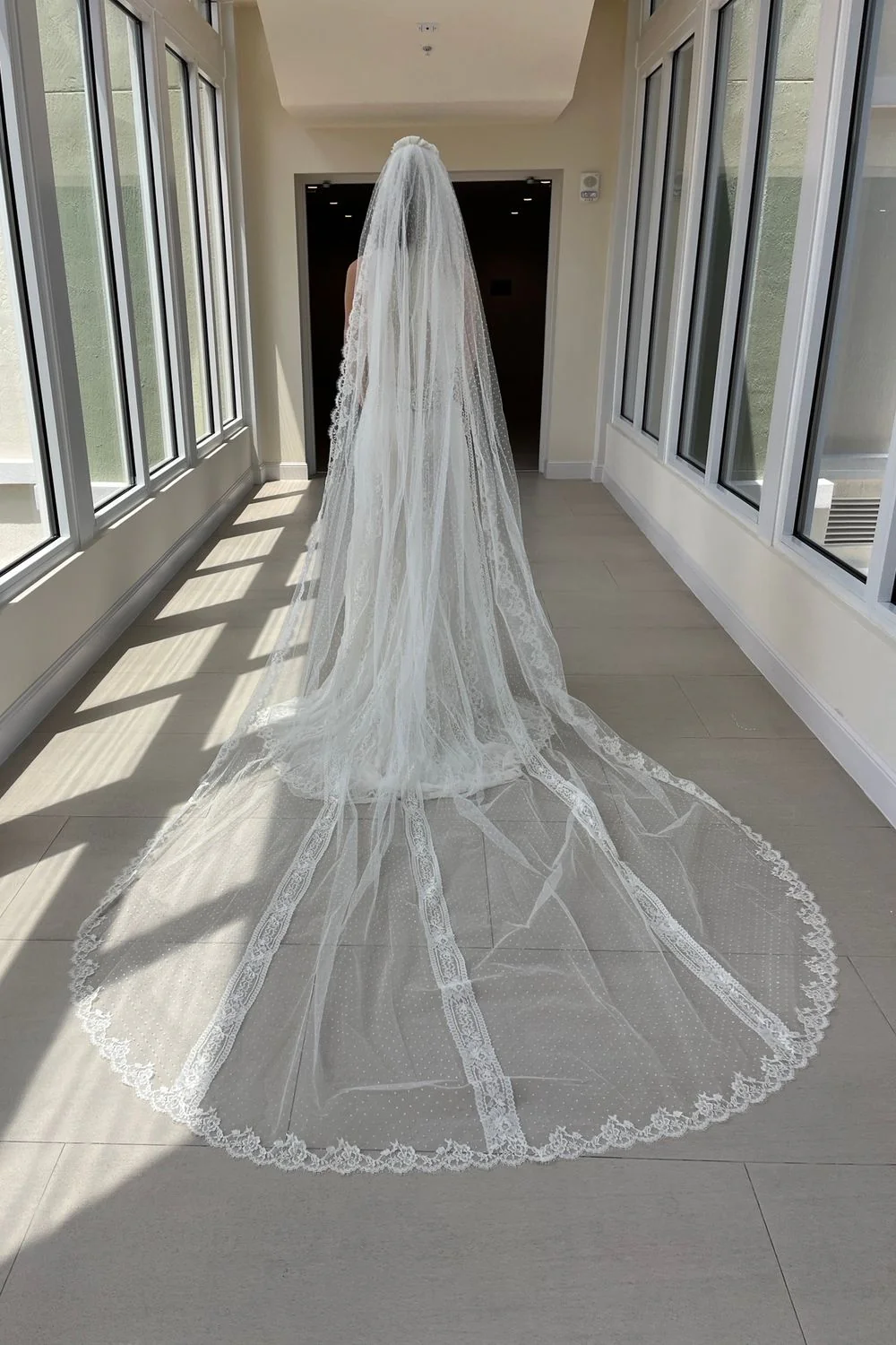 V-COIMBRA with Veil - Image 2