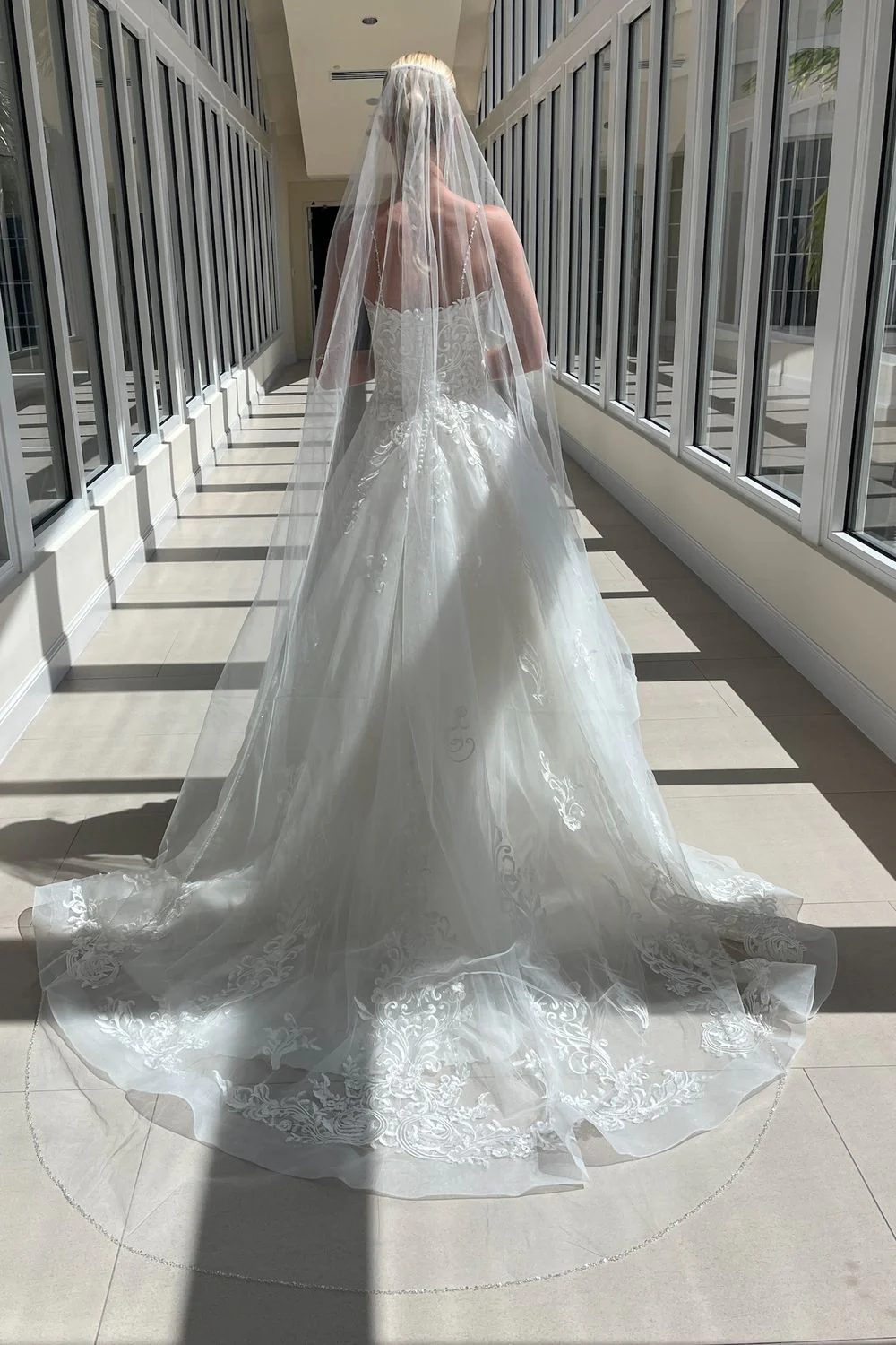 Vanilla Sposa Wedding Dress with Veil - Image 5