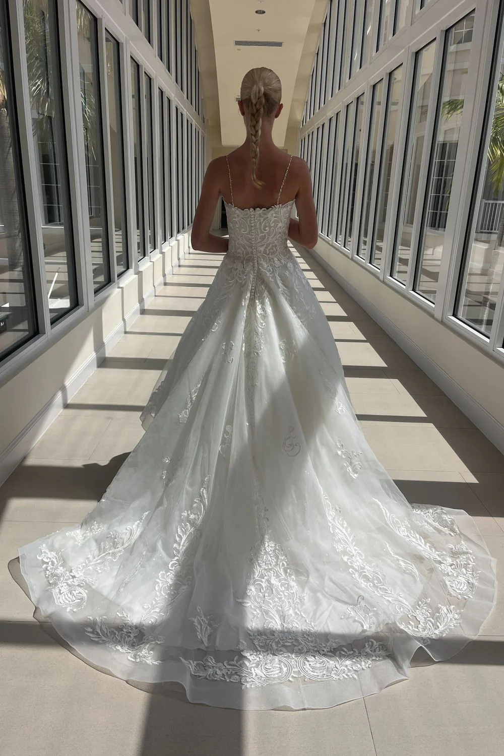 Vanilla Sposa Wedding Dress with Veil - Image 6