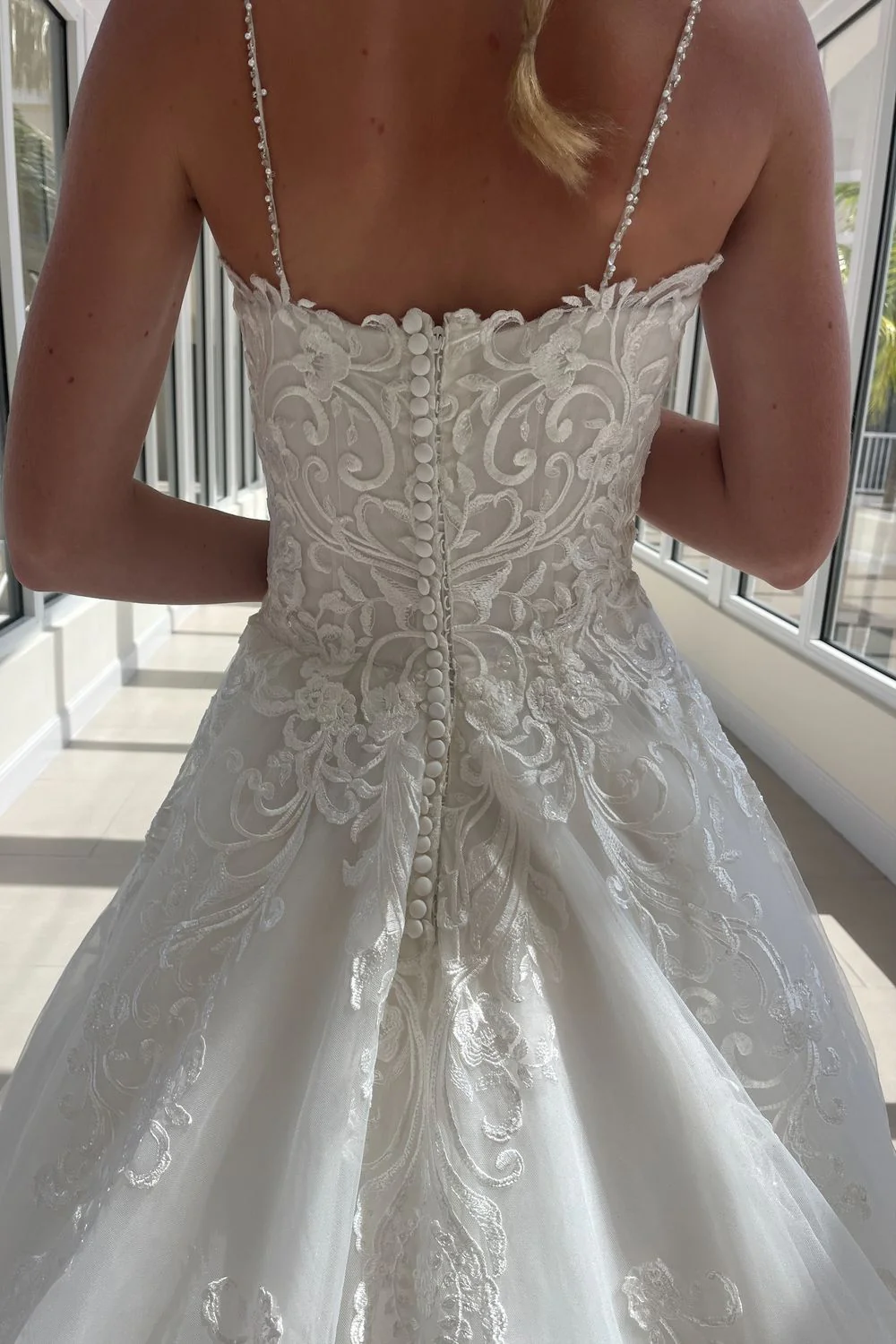 Vanilla Sposa Wedding Dress with Veil - Image 7