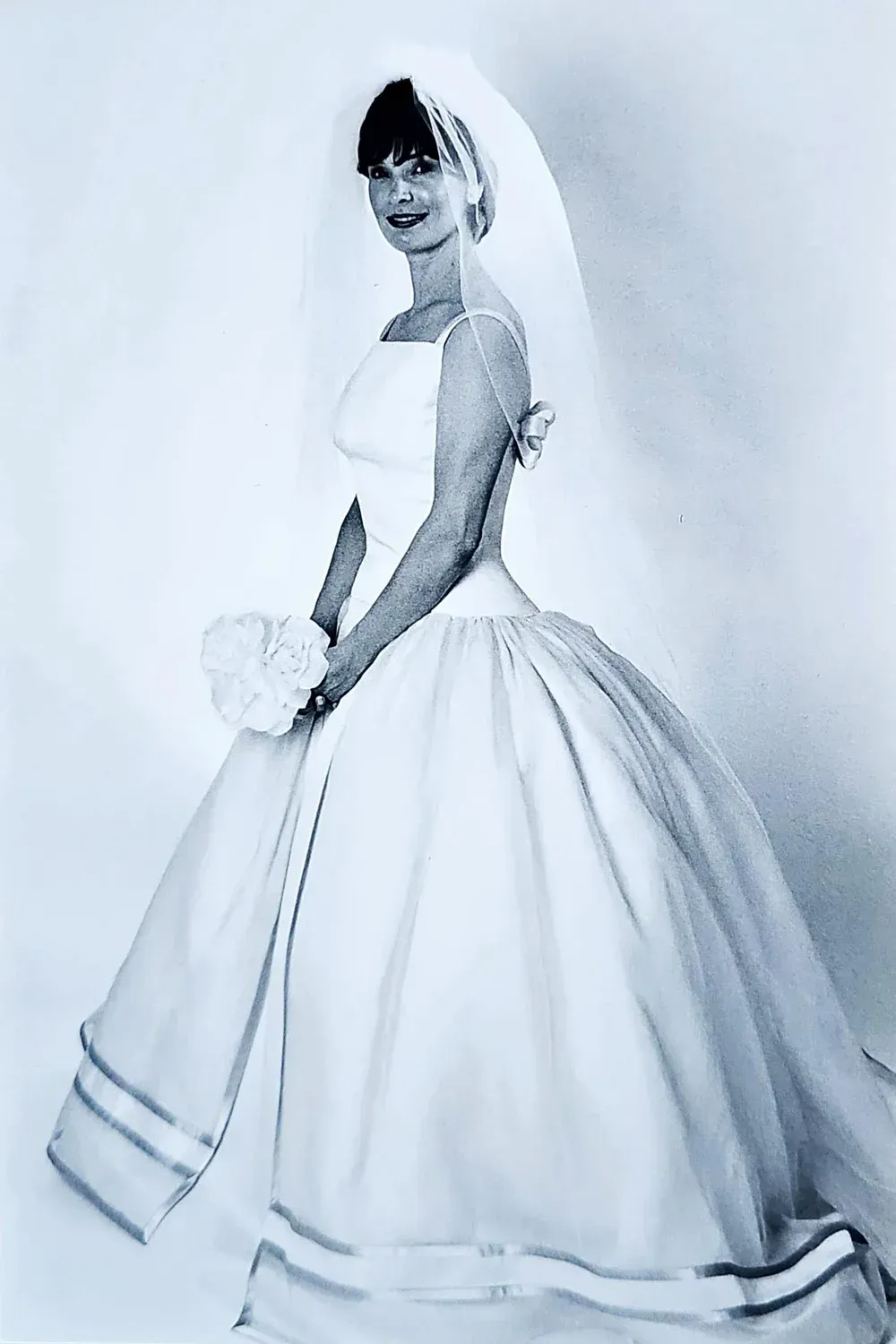 Vera Wang Dress with Veil