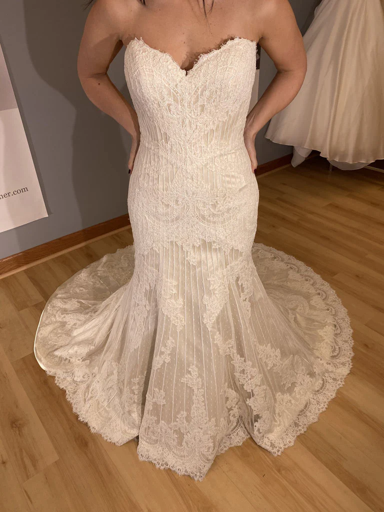 Victoria with Custom Veil - Image 7