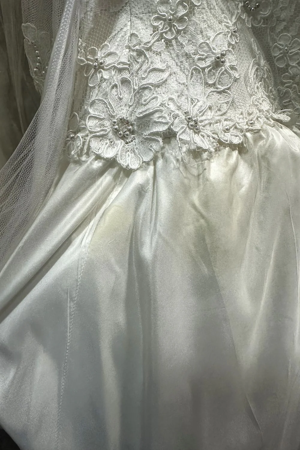 Vintage Custom Dress with Veil - Image 7