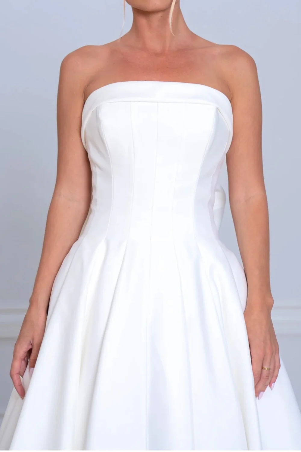Voluminous Strapless Gown - Image 3