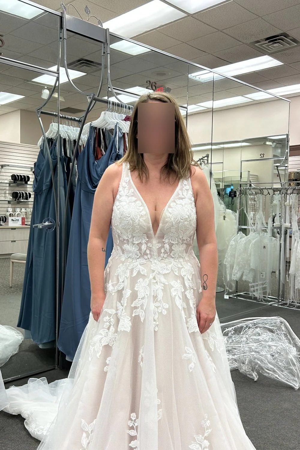 Wedding Dress - Ballgown; size 14 - Image 2