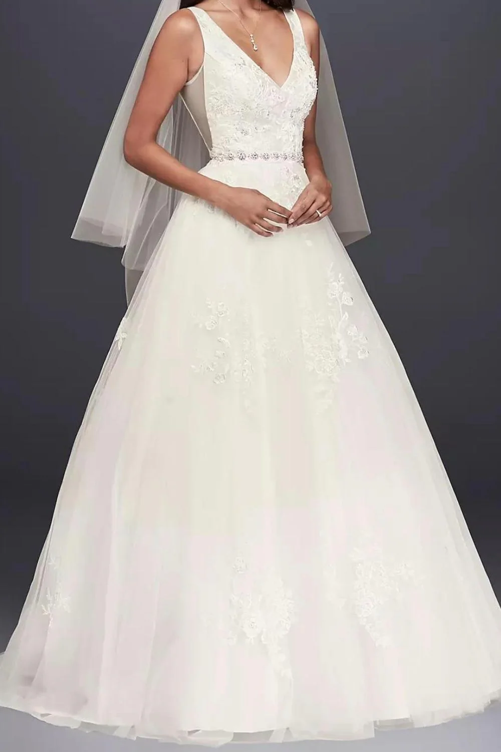 WG3877 Ivory Ballgown