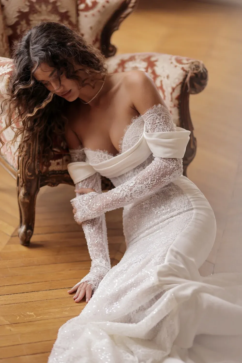 White Swan Ayata - Image 4