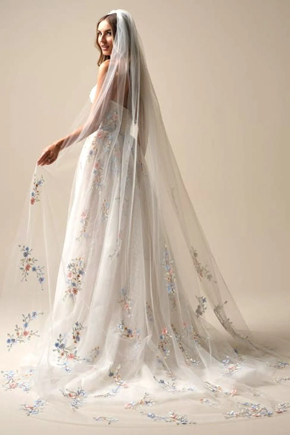 Zephyrine with Veil - Image 2